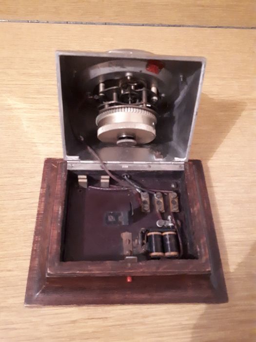 Memor stary zegar biurkowy patentowy