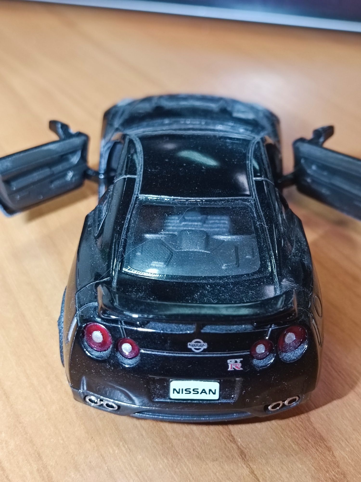 Іграшка нісан Nissan GT-R R35