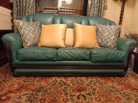 Conjunto: Sofá 3 Lugares Verde - Couro  + 2 Poltronas