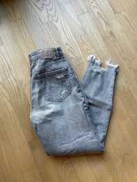 Spodnie MOM FIT dżinsowe z wysokim stanem i dziurami szare Bershka
