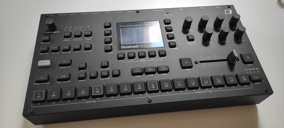 Elektron Octatrack Mk2 (como nova)