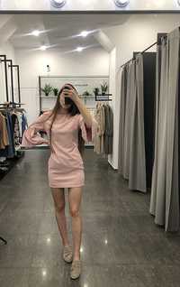 Плаття  розмір S, ніжно-рожеве з об‘ємними рукавами