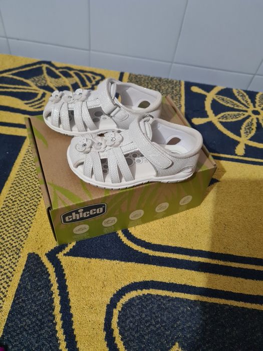 Sandália  menina da chicco tamanho 24
