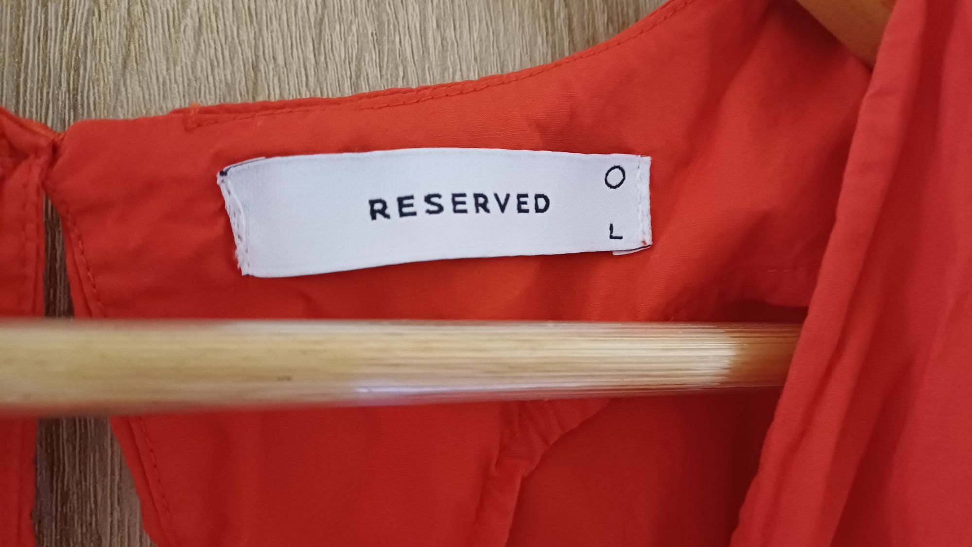 Midi czerwona sukienka rozm L Reserved