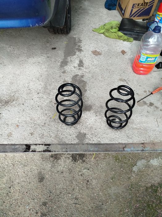 Продам пружини на Опель Астра