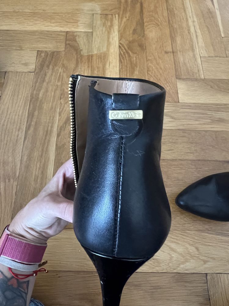 Szpilki botki na obcasie calvin KLEIN czarne 36