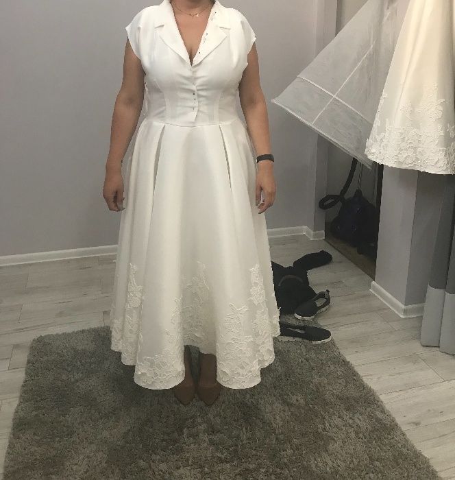 Klasyczna suknia ślubna 40-42