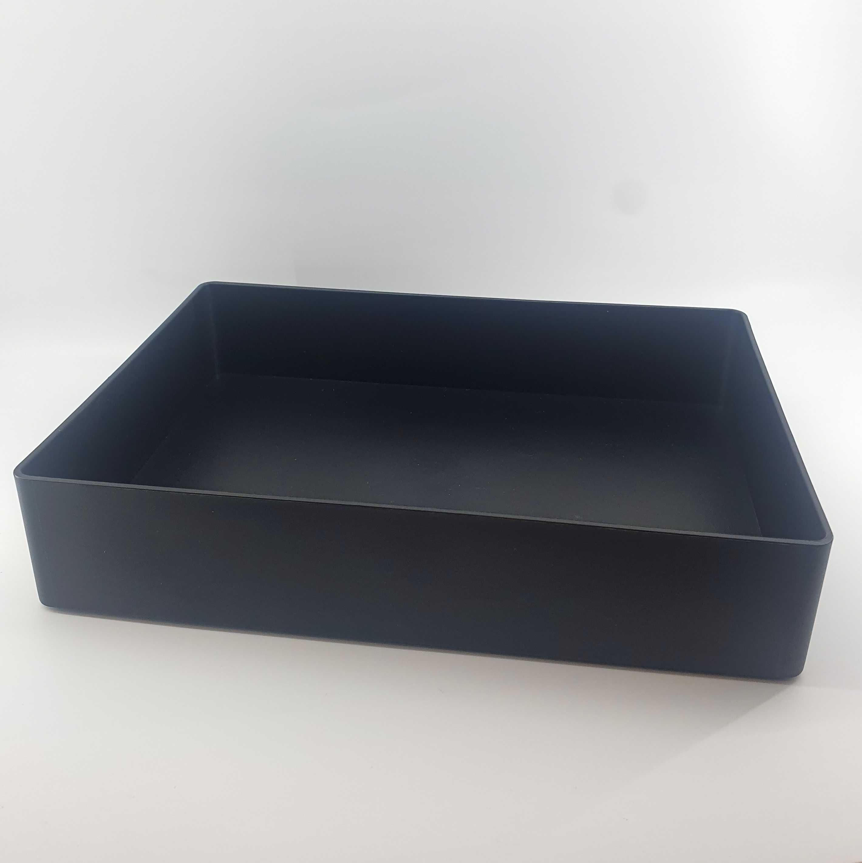 Czarny pojemnik pudełko basic 24x17x4,5 pk