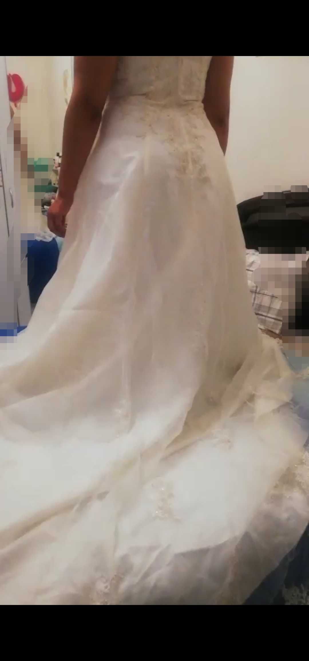 Vestido de Noiva com Renda e Pérolas – Ótimo Estado!