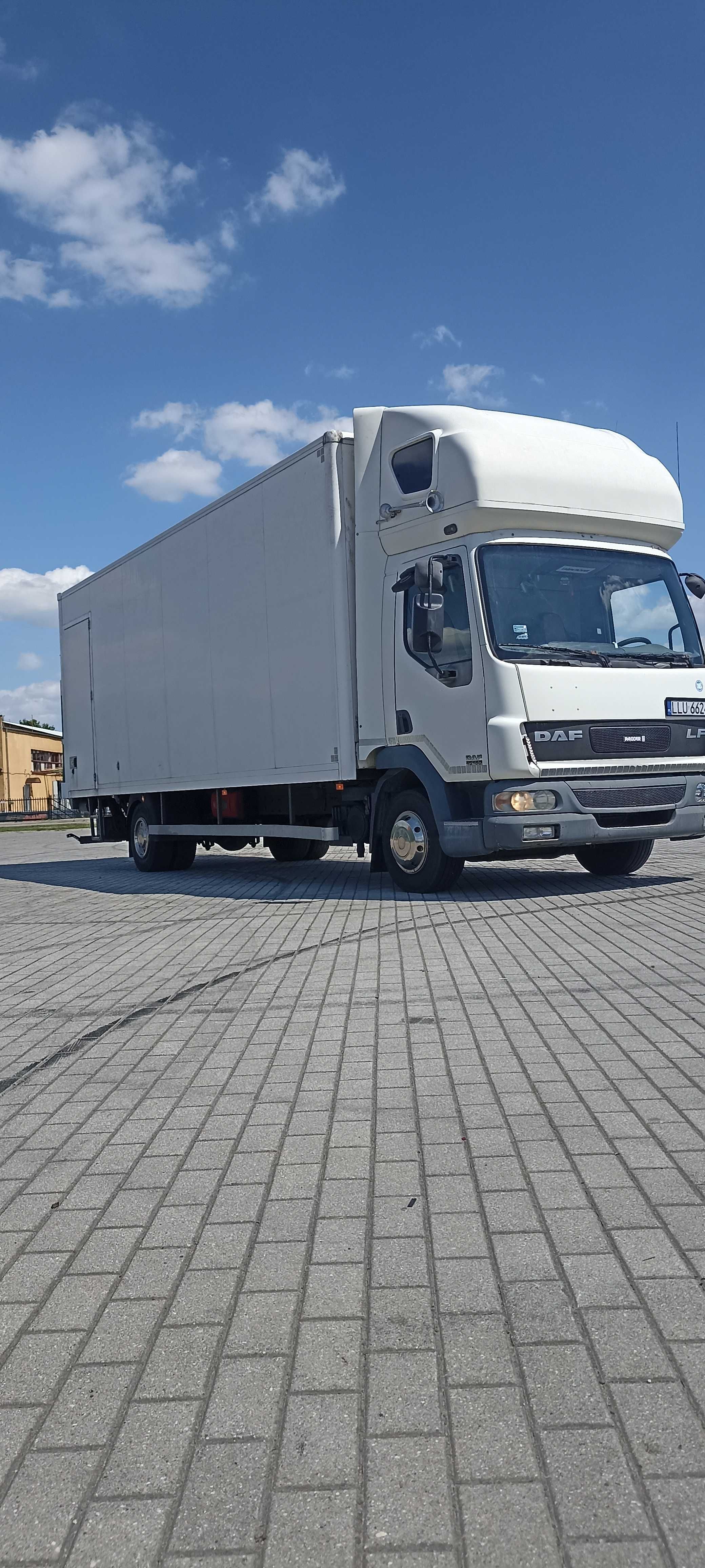 DAF LF45 180 kontener z windą