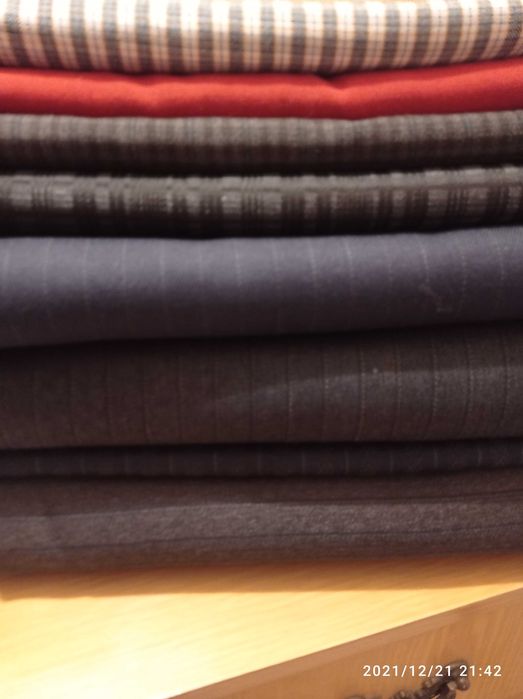 Куски тканини костюмної