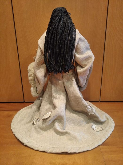 Figura artesanal de nómada do Tibete, de Paulette Cui