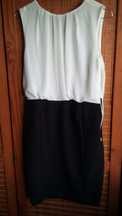 Vestido azul marinho e branco