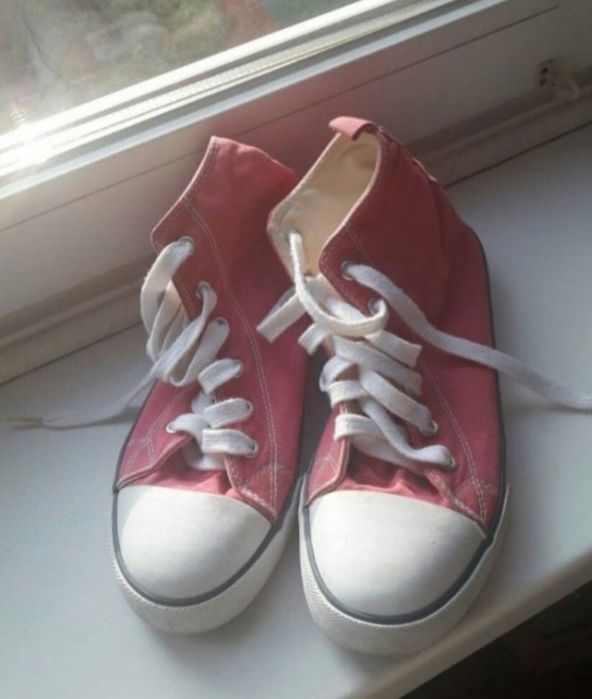 Срочно.Новые кеды 36,37 р