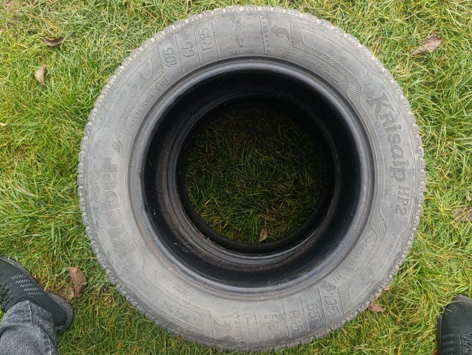 продам зимову резину 2шт 195/60 R15