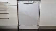 Maquina lavar louça Indesit DFG-051