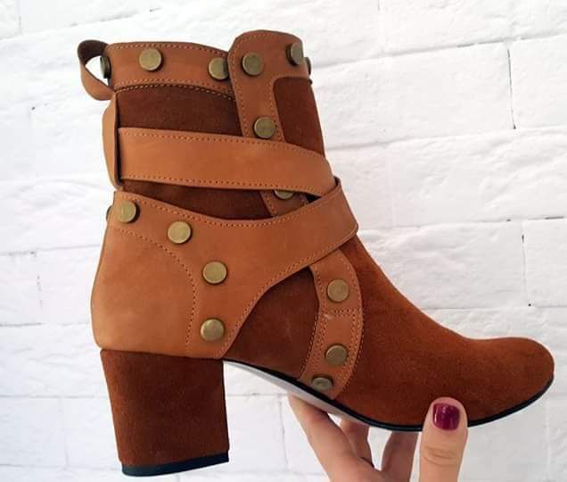 Eleganckie botki camel skóra naturalna