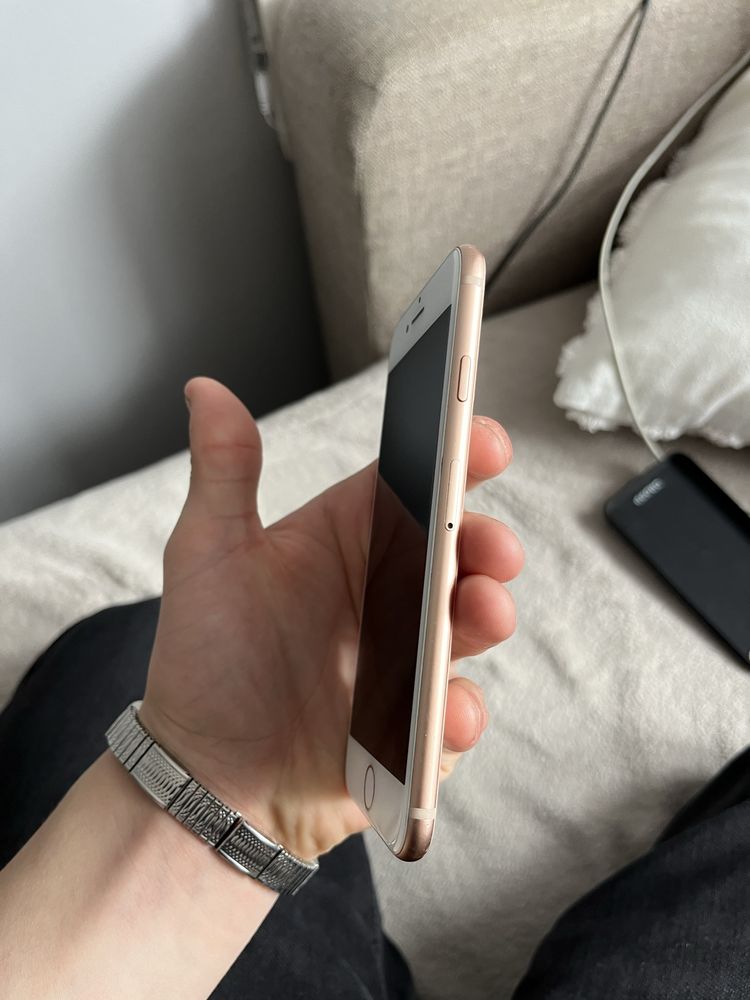 Iphone 8 stan dobry