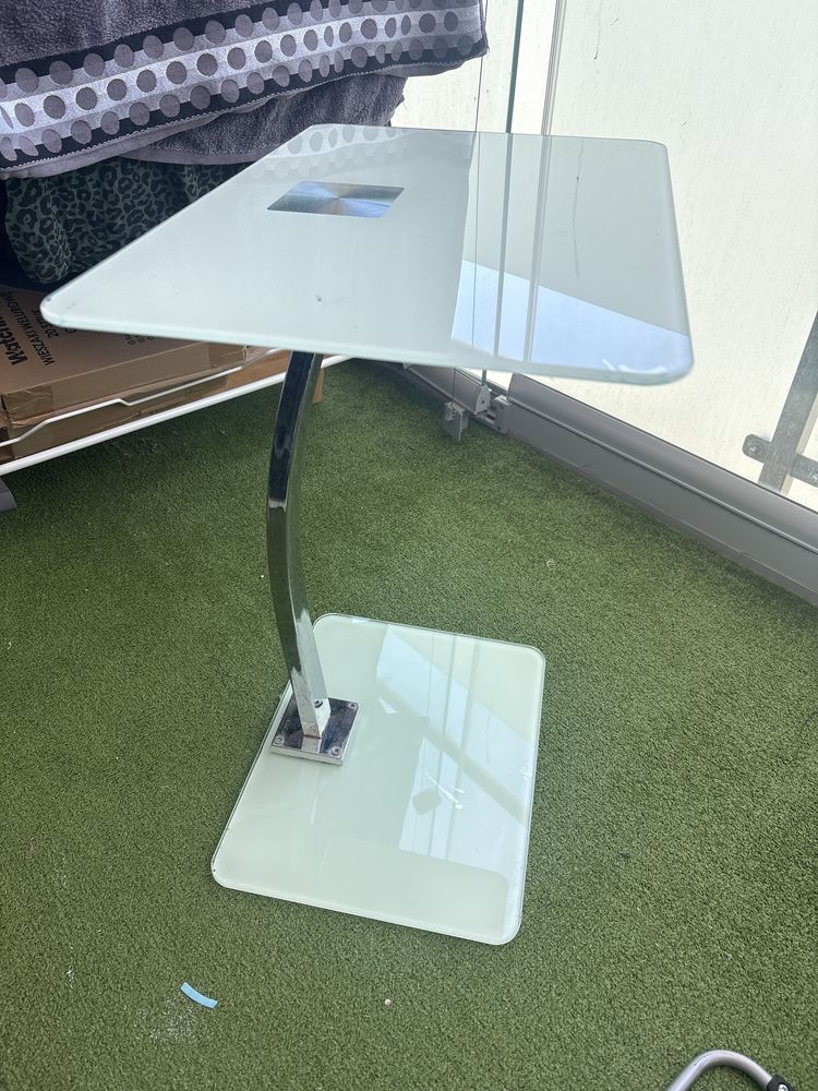 Stolik pod laptopa