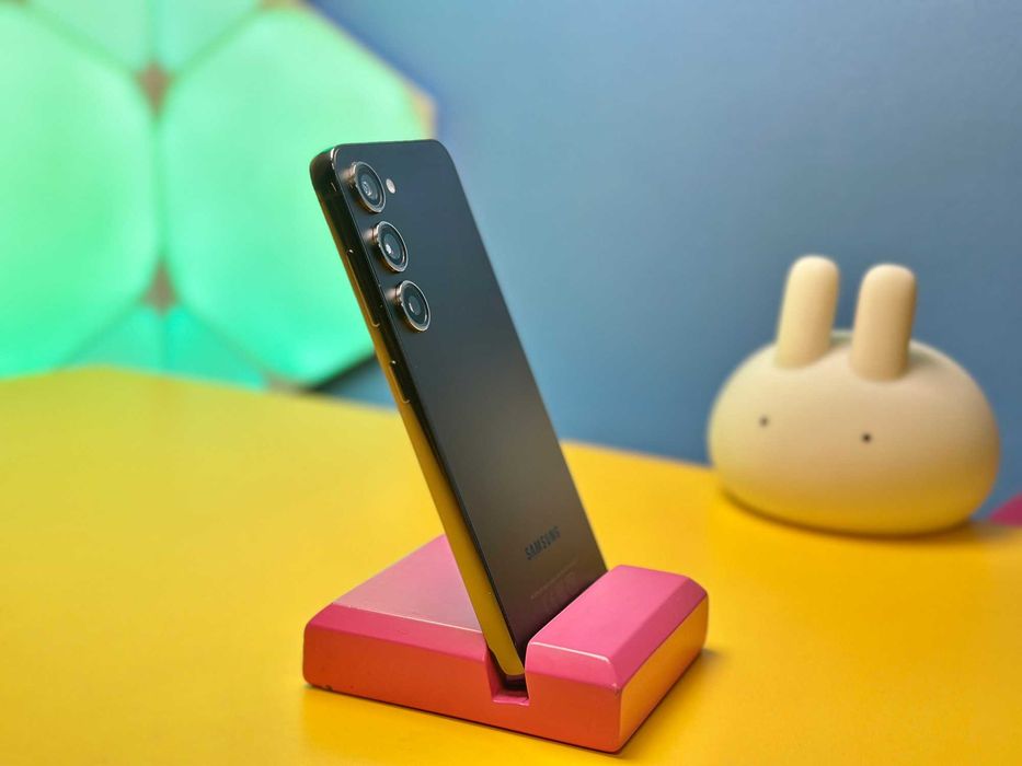Смартфон Samsung Galaxy S23 8/256GB Black (150818) Б/У З ГАРАНТІЄЮ