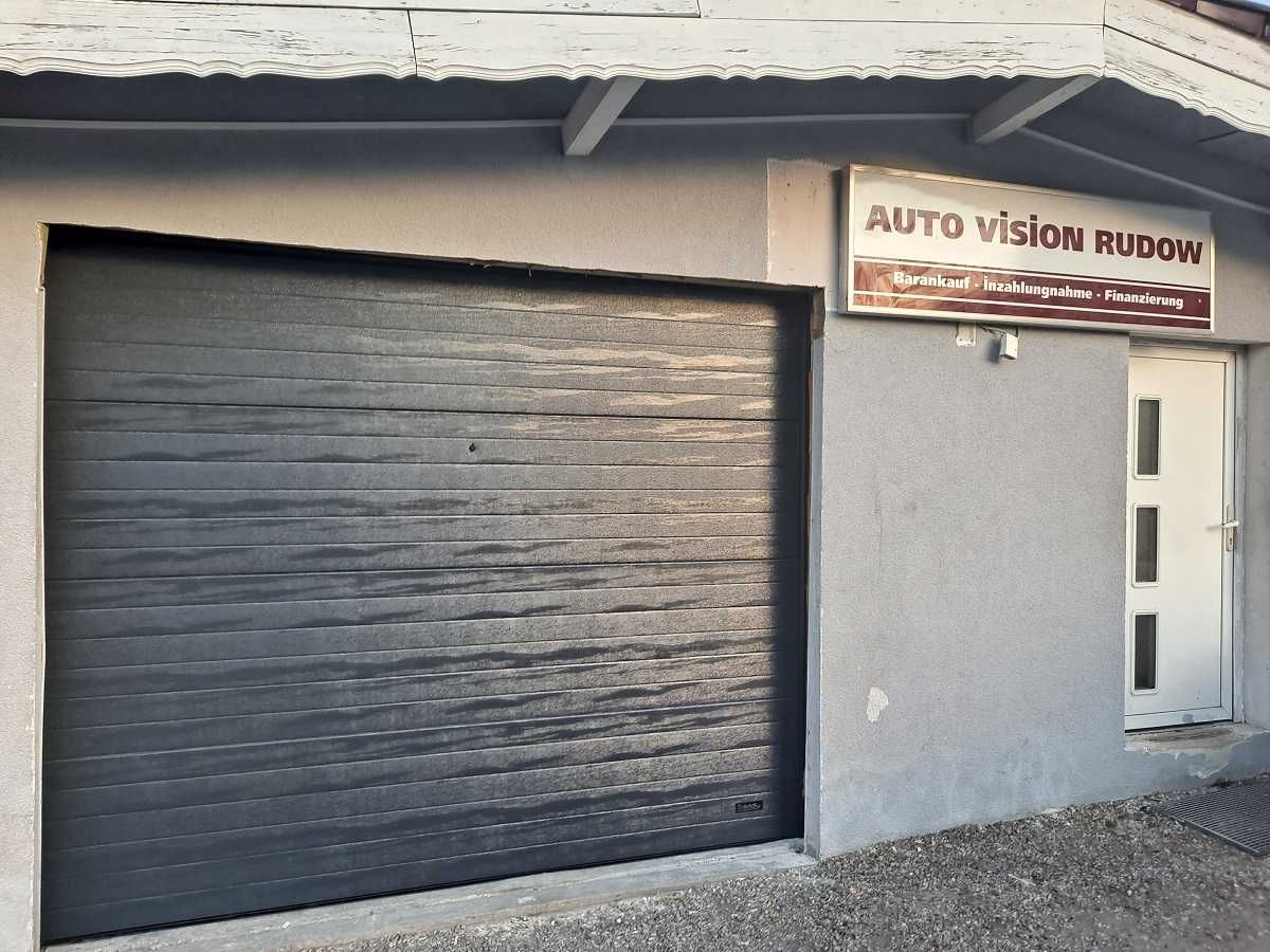 Drzwi garażowe segmentowe z drzwiami, Producent, Krótkie terminy