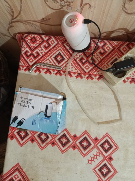 Акумуляторна помпа для бутильованої води від USB.