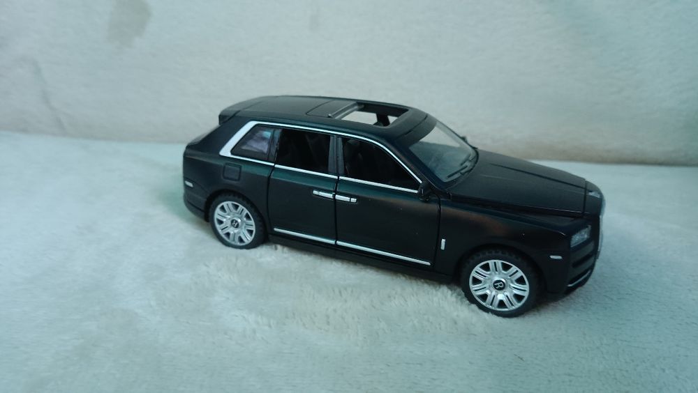 Машинка металева«Rolls-Royse» Ролс-Ройс, чорна, відкр двері, баг, капо