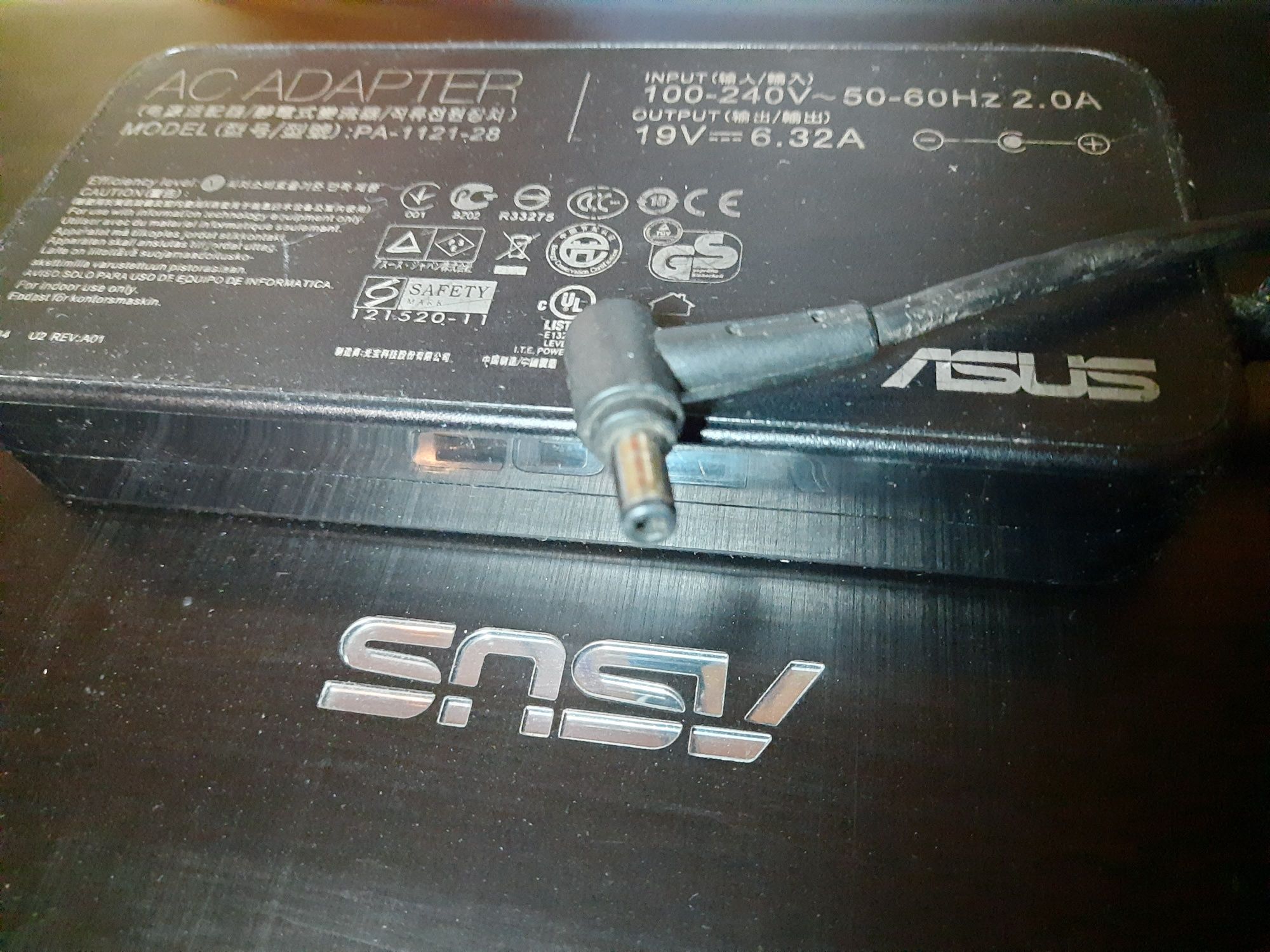 Zasilacz Asus do laptopa oryginalny