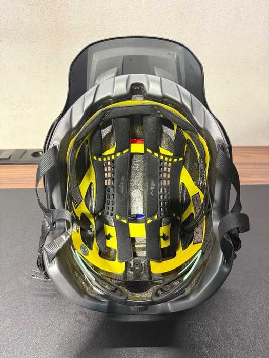 Capacete MET Roam Mips