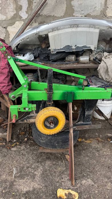 Продам 2х корпусний плуг