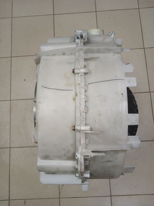 Бак стиральной машины Bosch MAXX 4