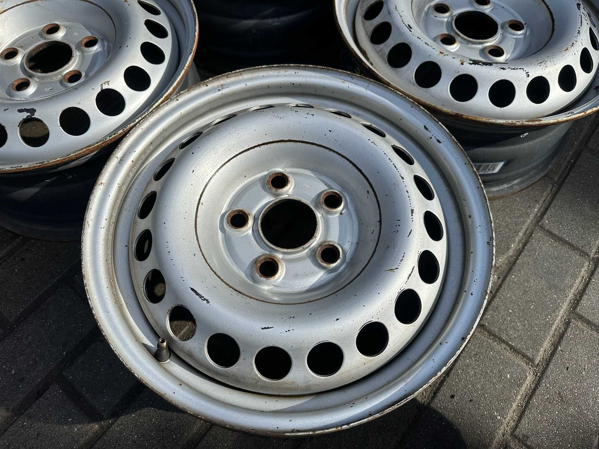 Felga Felgi 16 VW T5 T6 CRAFTER II AMAROK I MULTIVAN 6.5J ET51 5X120