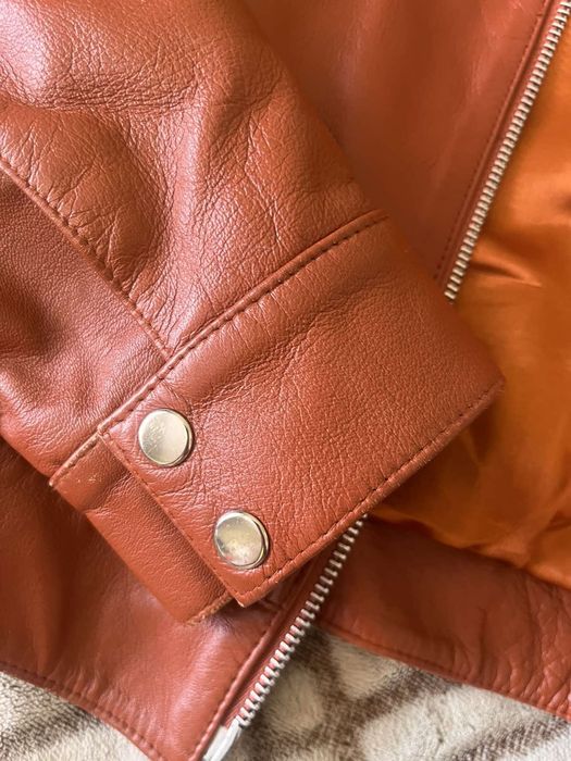 Продам кожанку шкірянку шкіряну куртку