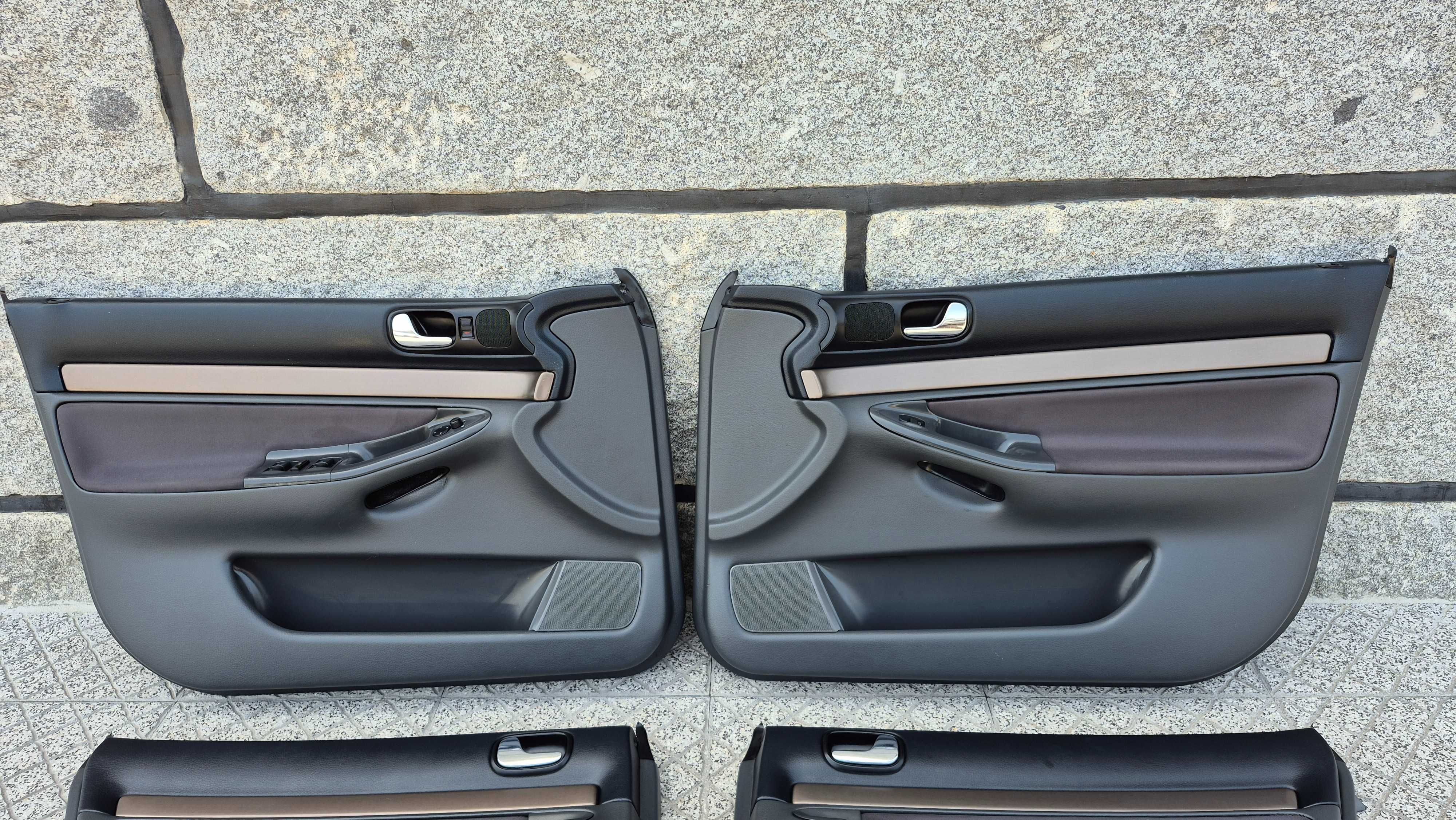 AUDI A4 B5(8D)-Quartelas Das Portas ESTOFADAS NOVAS + conjunto frisos