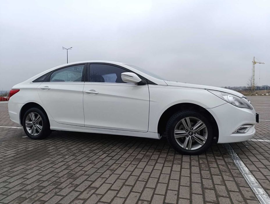 Hyundai Sonata 2013 (2.0 бензин)