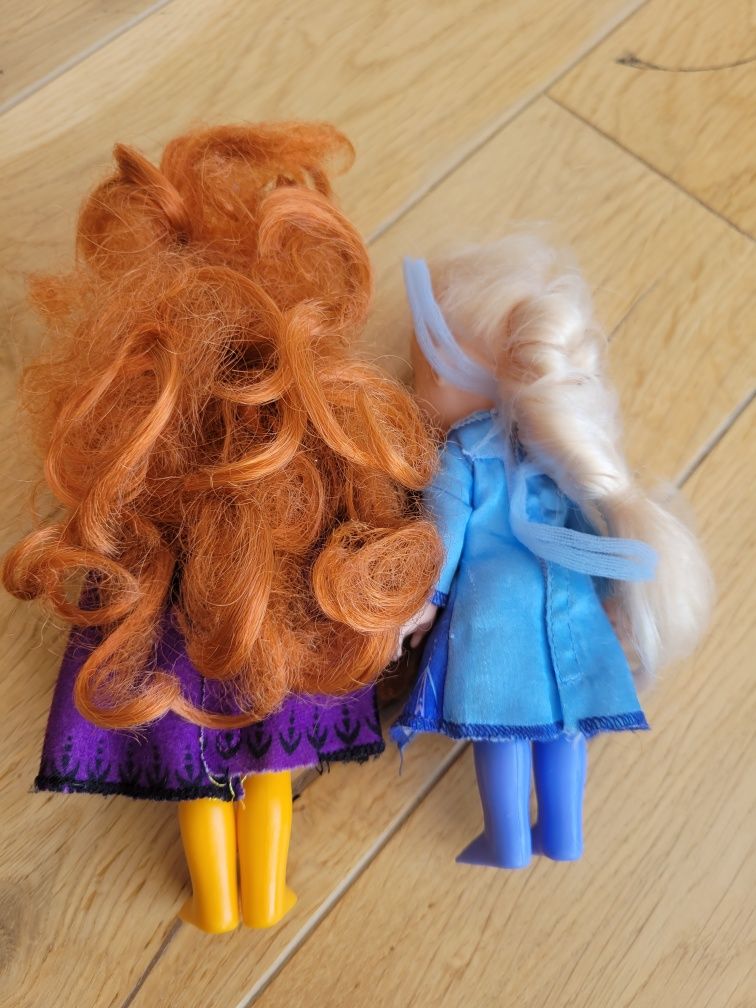 Ляльки Анна та Ельза.