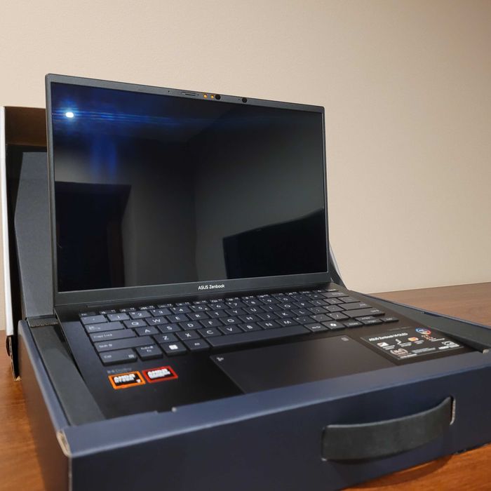 NOWY Laptop ASUS ZenBook 14 OLED UM3406HA R7-8840HS/16 GB/1 TB/120 Hz