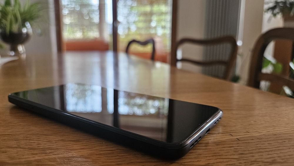 TCL 305i telefon komórkowy NOWY