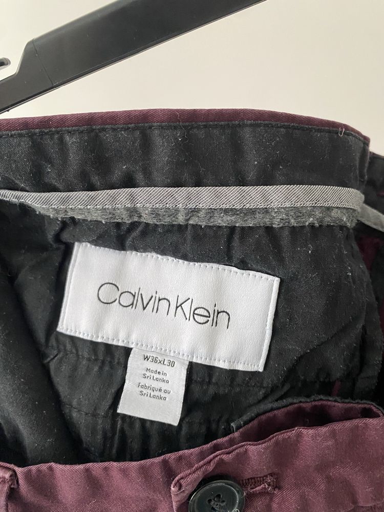 Spodnie materiałowe Calvin Klein