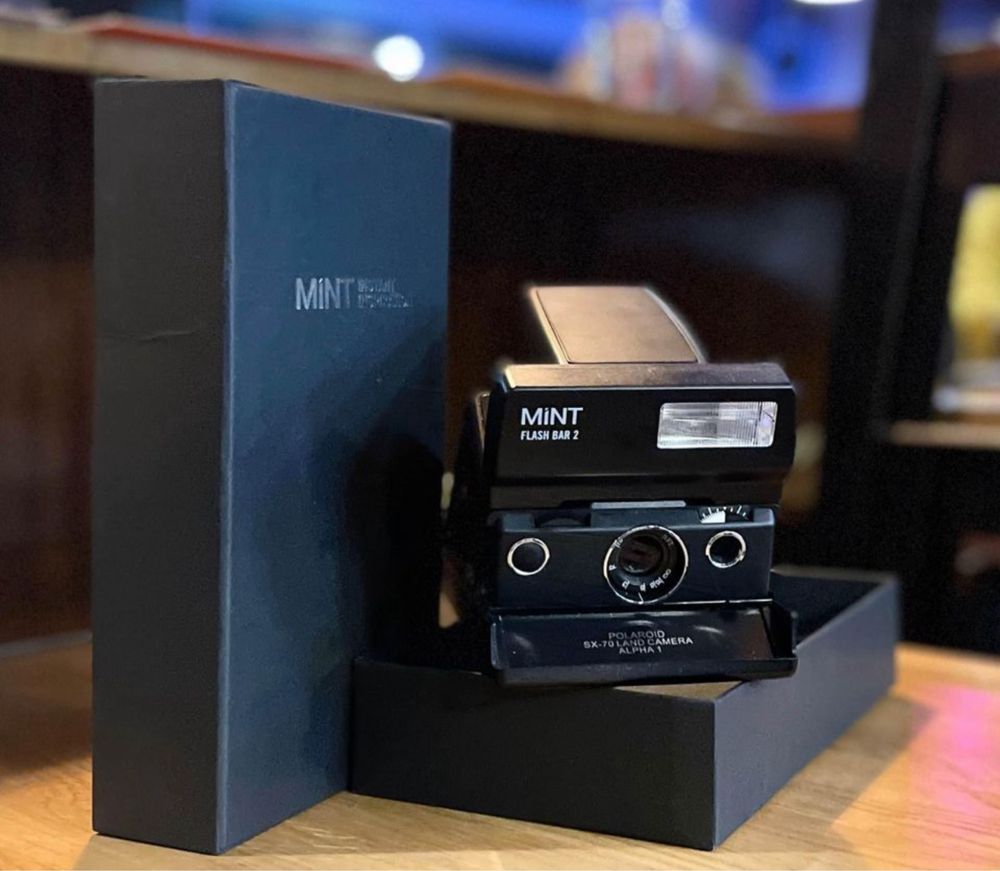 Polaroid. Mint. Sx-70. Land camera. Alpha 1 - bez flasha