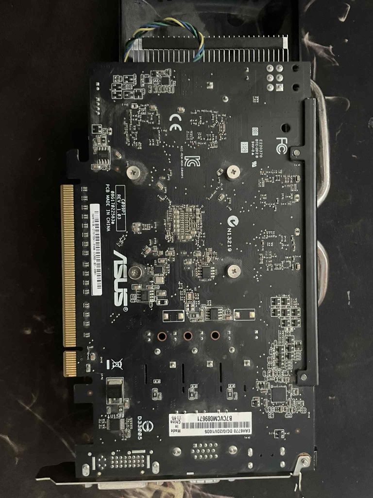 ASUS Radeon HD 6770 1GB