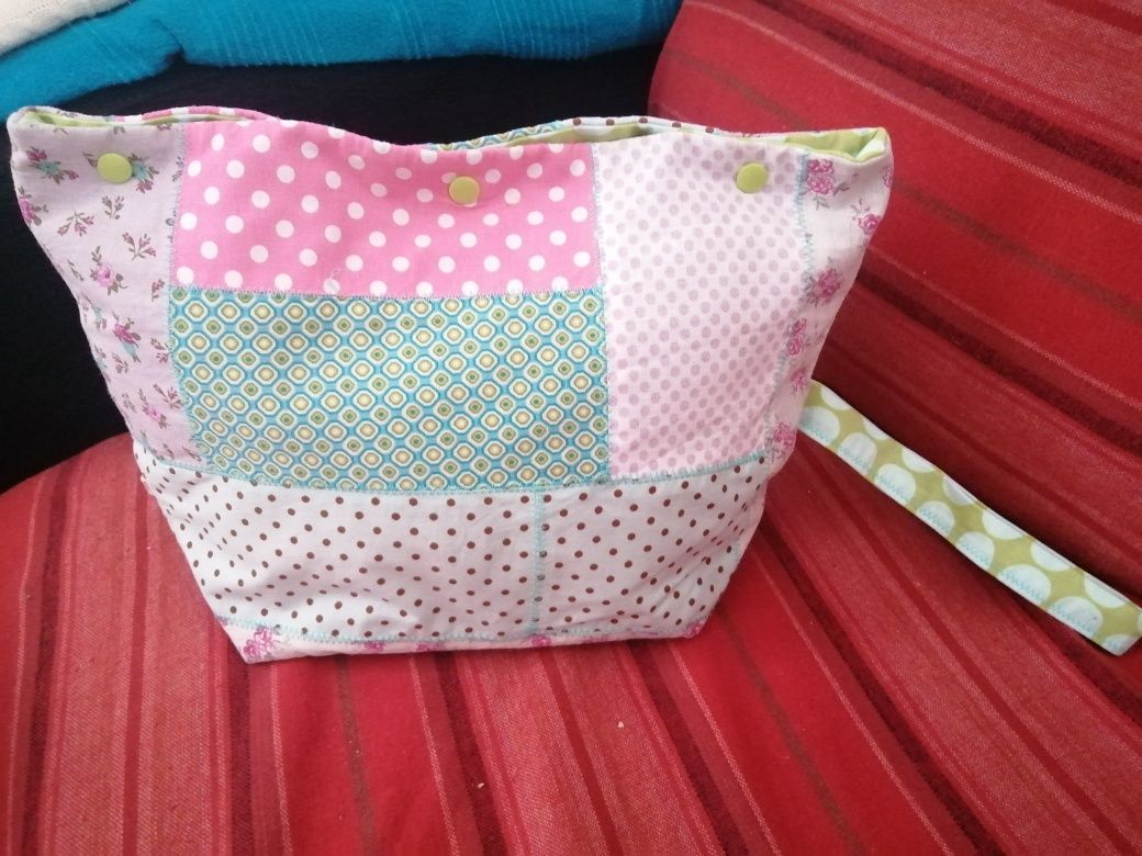 Bolsa p/roupa de bebé