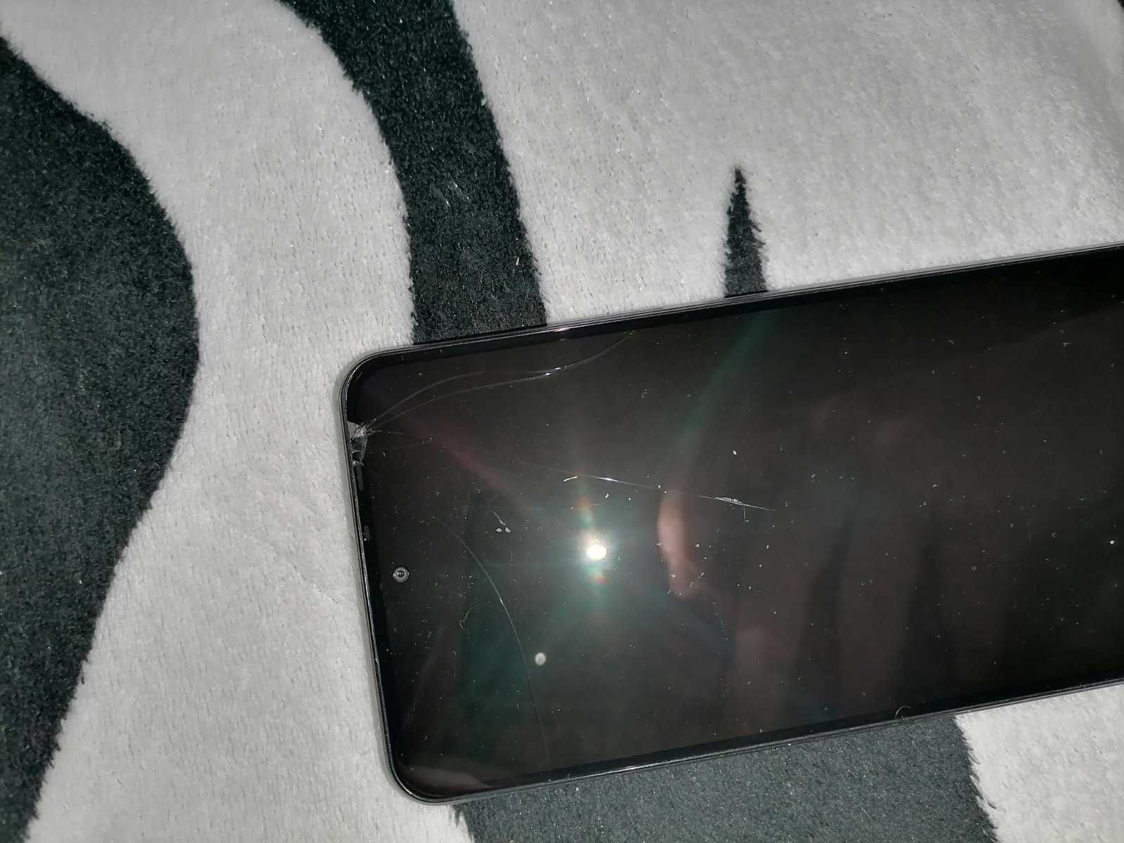 Xiaomi Mi 11i 8+5/256 snapDragon 888, 120hz, 108mp