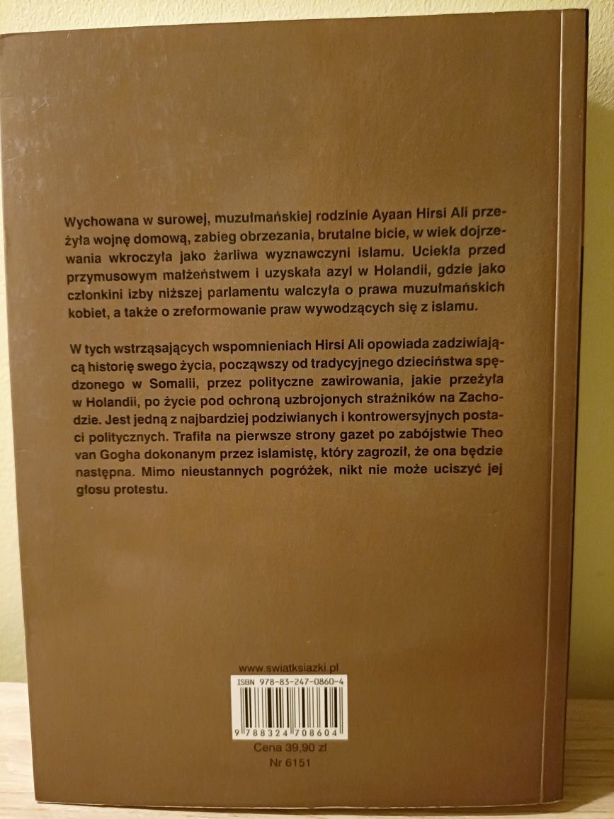 Niewierna Grozili mi, że będę następna Hirsi Ali