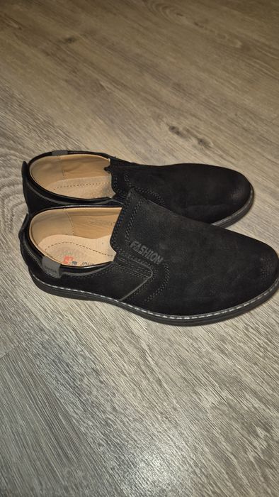 Туфлі на хлопчика р. 32 під нубук стан гарний