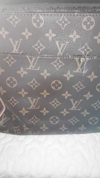 Mala muito versatil para portátil e não só  (grande)