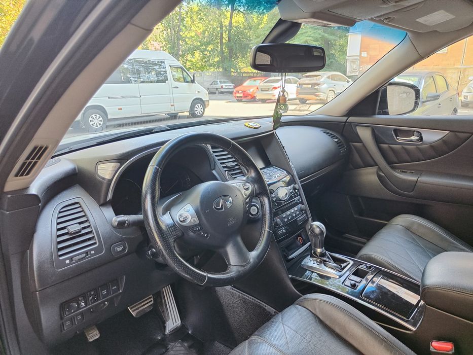 Продам infiniti FX35 66000 пробега родного
