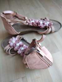 Do oddania buty rozm. 38 i 39