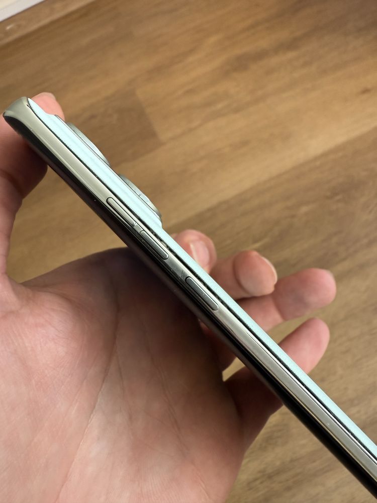 Motorola Edge 40 Neo 256GB – Stan bdb – Mały defekt klapki