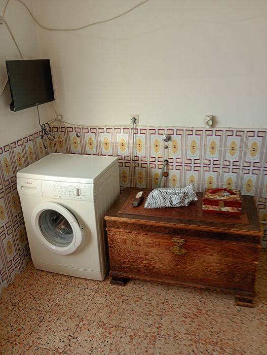 Alugo quarto NET tudo incluído 200 euros castelo branco